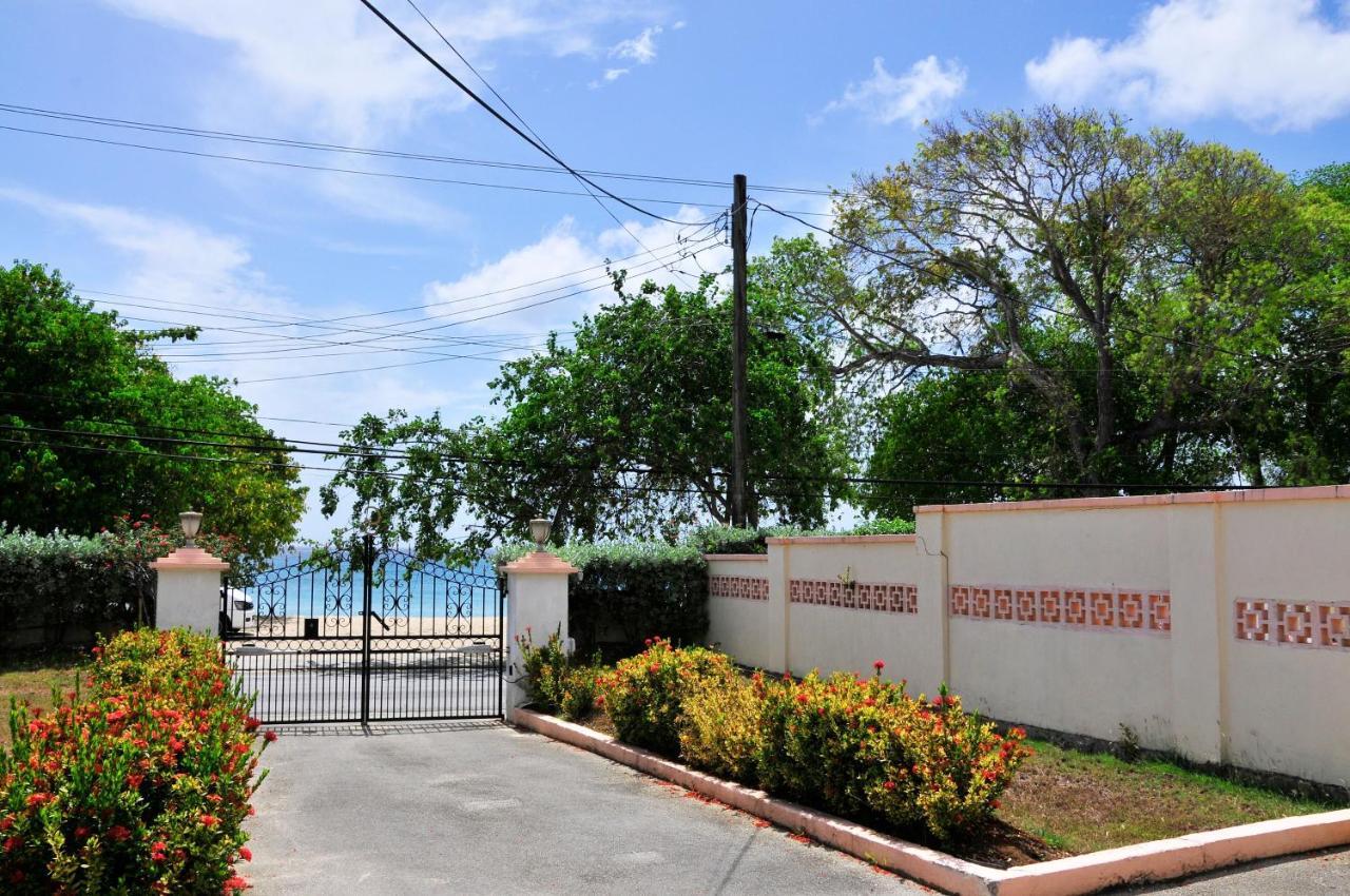 Welcome To The Unpretentious And Breezy Graceville, Steps Away From The Beach Saint James Eksteriør billede