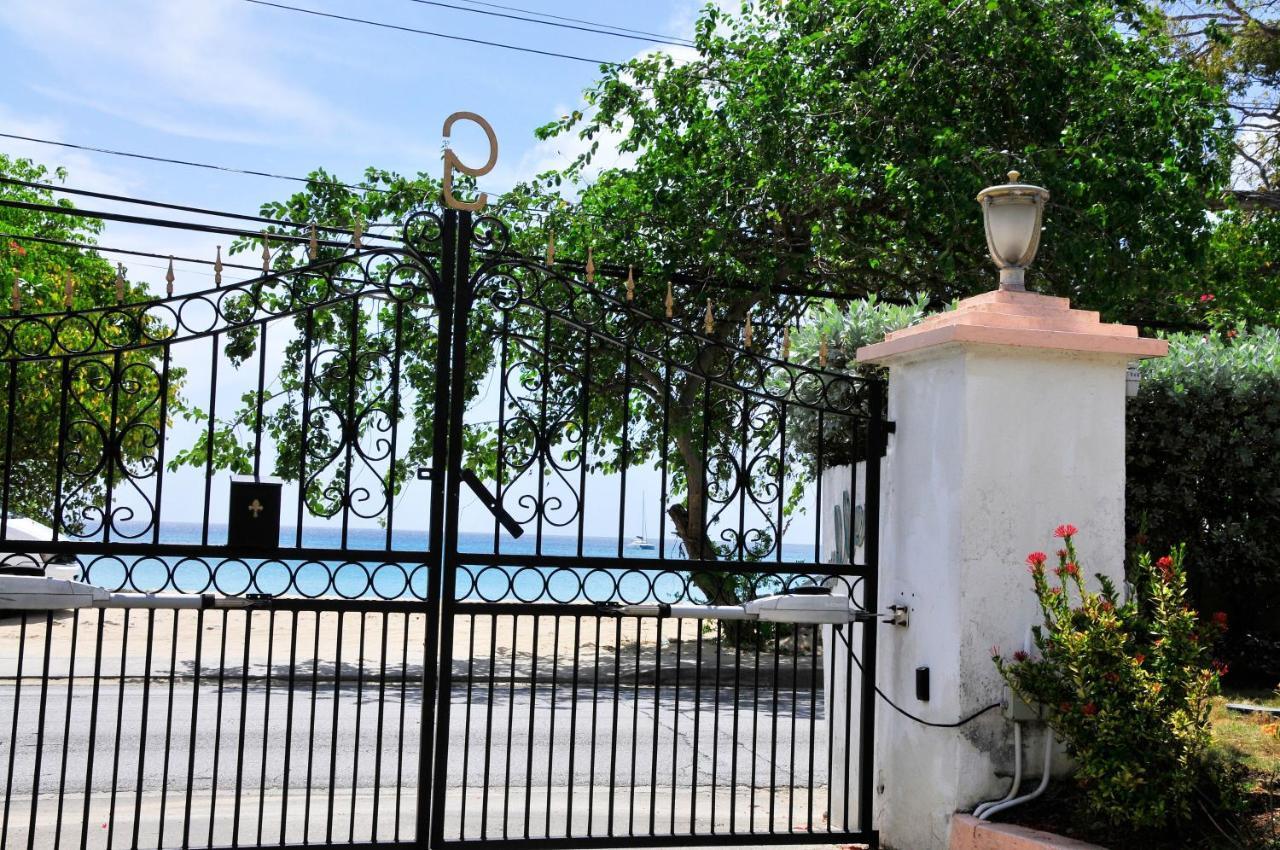 Welcome To The Unpretentious And Breezy Graceville, Steps Away From The Beach Saint James Eksteriør billede