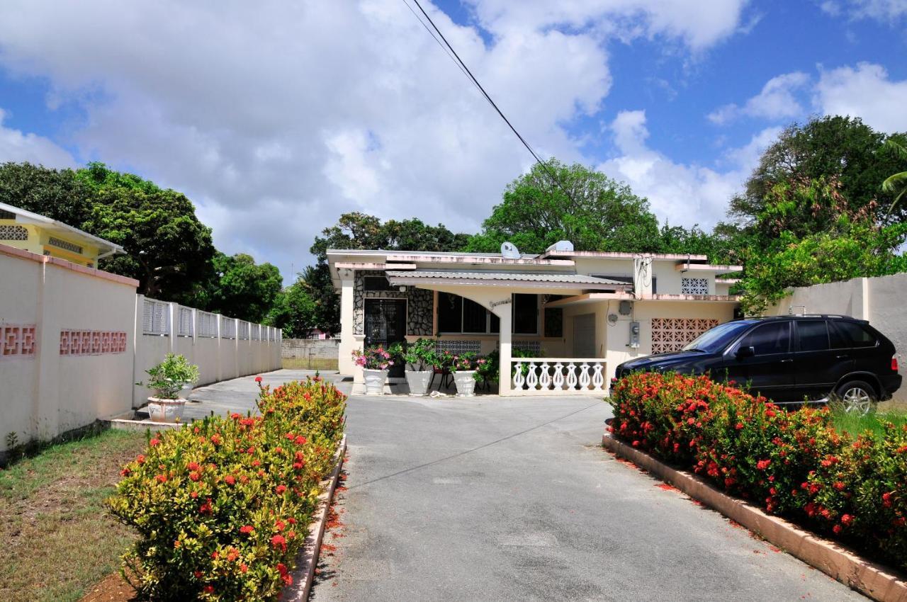 Welcome To The Unpretentious And Breezy Graceville, Steps Away From The Beach Saint James Eksteriør billede